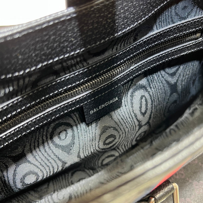 GUI - Luxurious Totes - 097