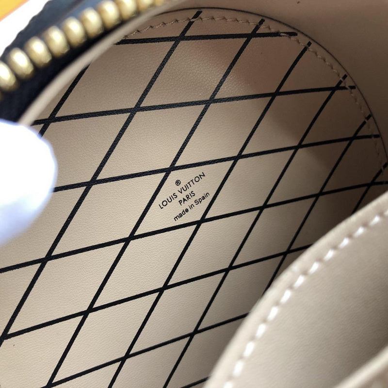 LOV - Luxurious Totes - 2688