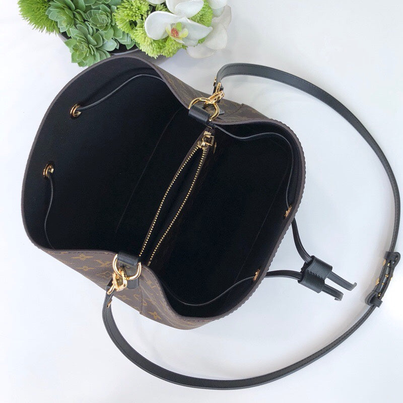 Luxurious Totes - Latest - 9737