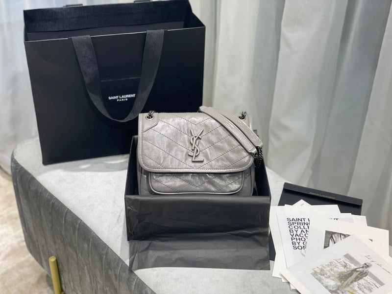 Luxurious Totes - Latest - 8561