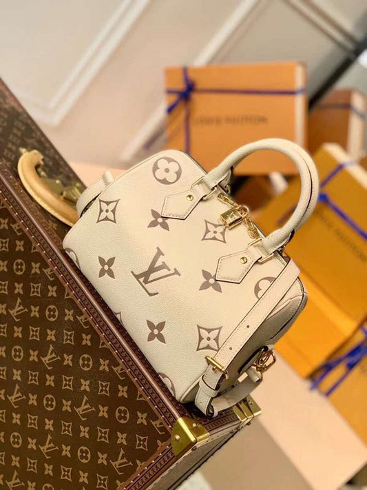 LOV - Luxurious Totes - 2315
