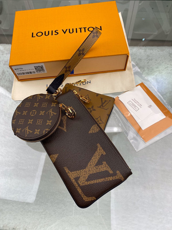 LOV - Luxurious Totes - 2571
