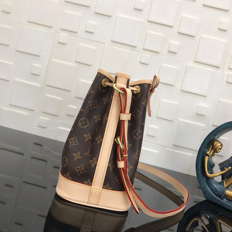 Luxurious Totes - Latest - 1598