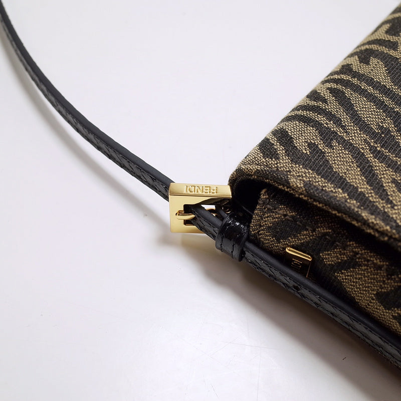 Luxurious Totes - Latest - 11389