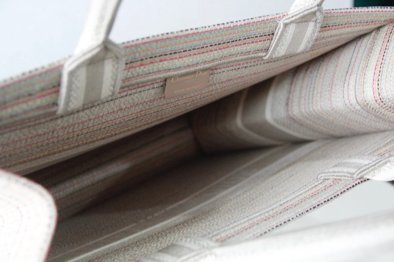Luxurious Totes - Latest - 6521