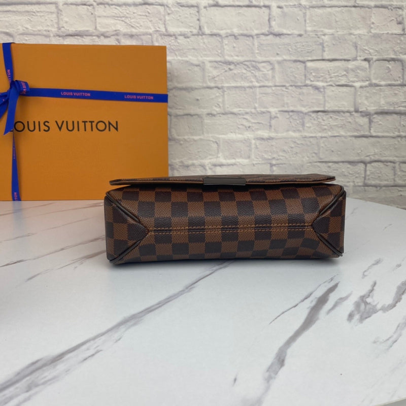LOV - Luxurious Totes - 1602