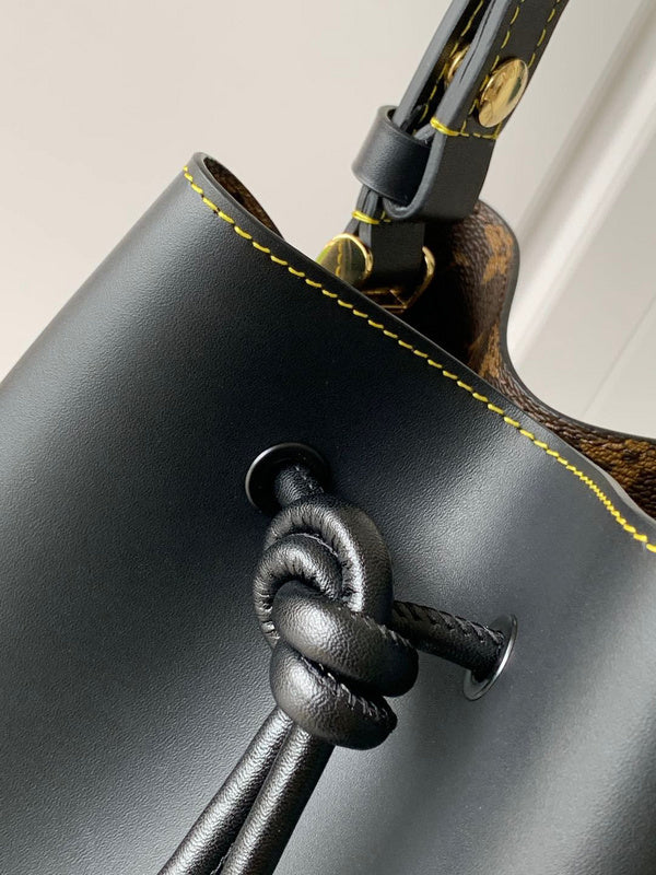 Luxurious Totes - Latest - 9724