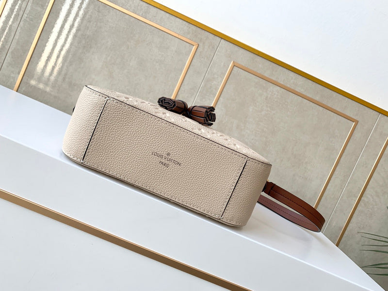 Luxurious Totes - Latest - 1400