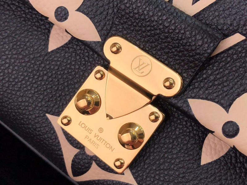 LOV - Luxurious Totes - 1583