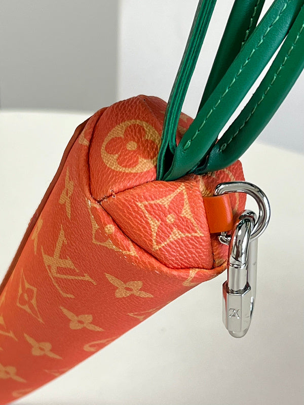 LOV - Luxurious Totes - 1795