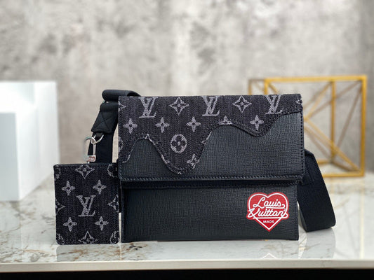 LOV - Luxurious Totes - 2133
