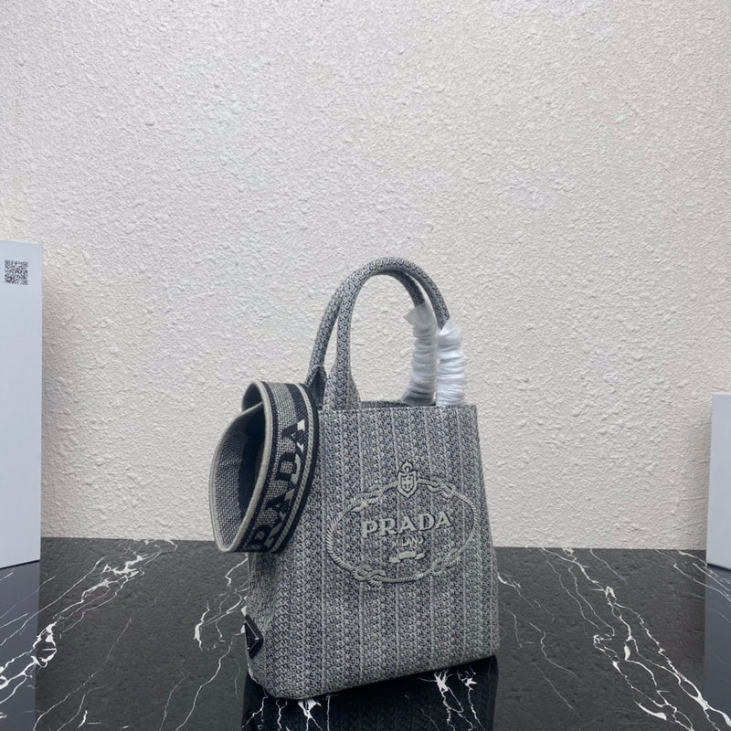 Luxurious Totes - Latest - 4581