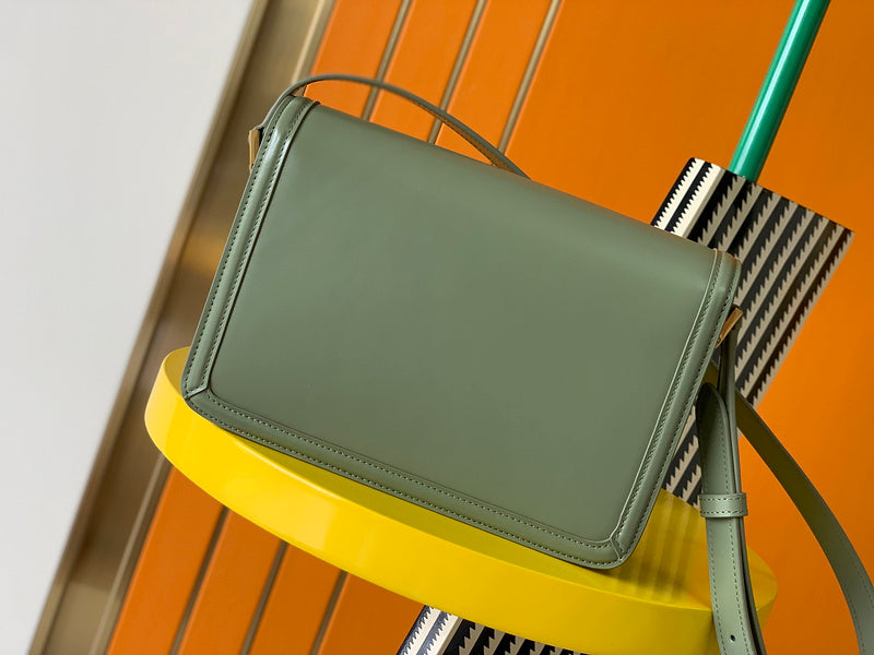 Luxurious Totes - Latest - 8139