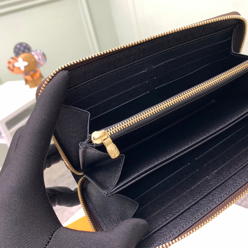 Luxurious Totes - Latest - 689