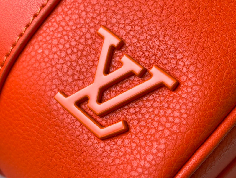 LOV - Luxurious Totes - 1895