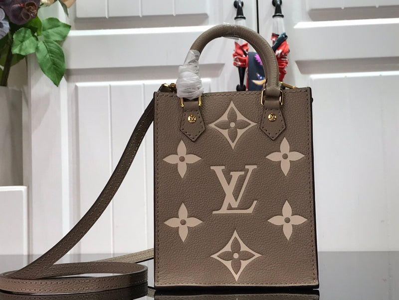 LOV - Luxurious Totes - 2473