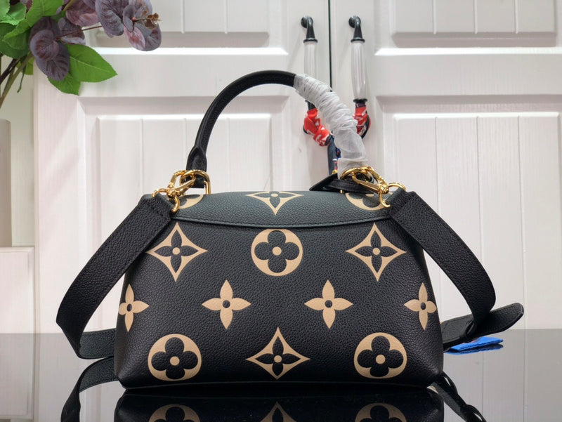LOV - Luxurious Totes - 1583