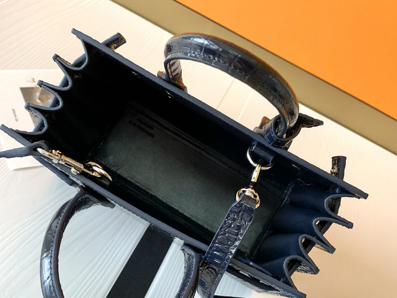 Luxurious Totes - Latest - 8866