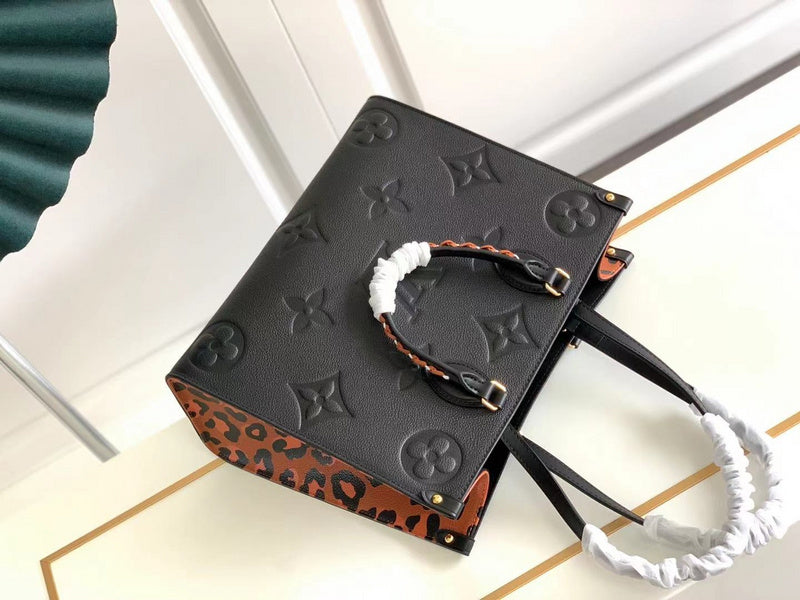 LOV - Luxurious Totes - 2393