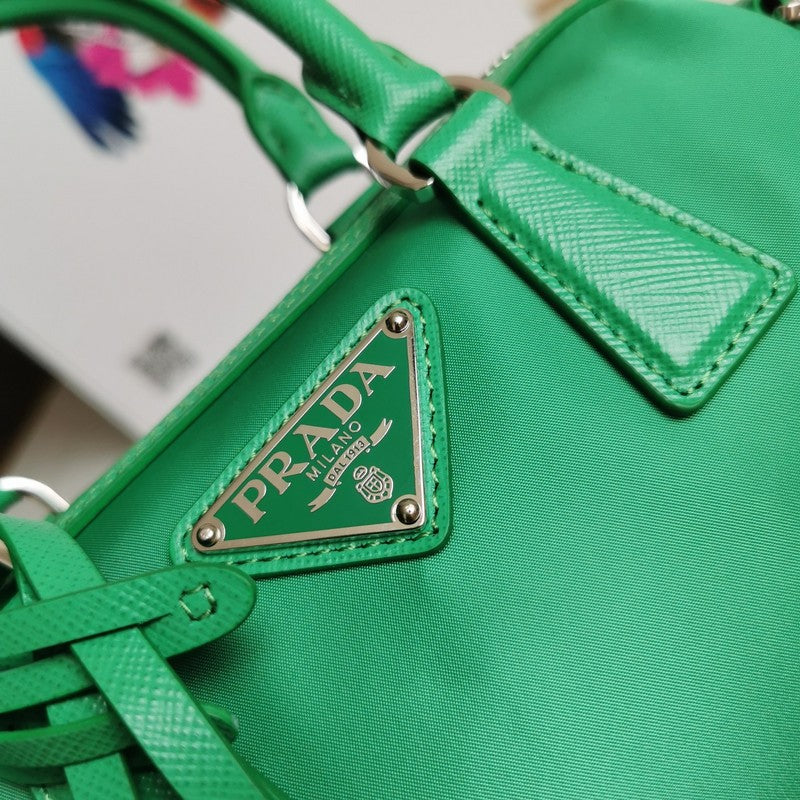 PDA - Luxurious Totes - 020