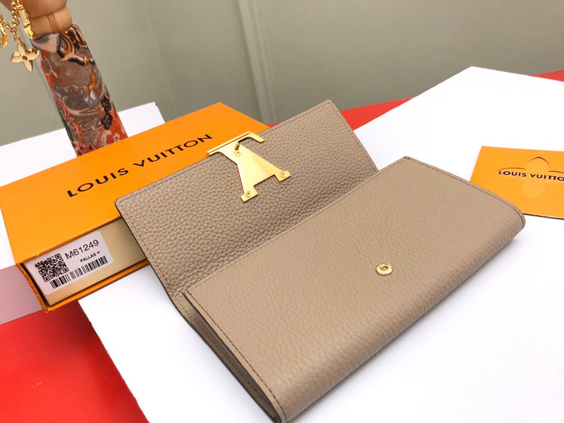 Luxurious Totes - Latest - 695