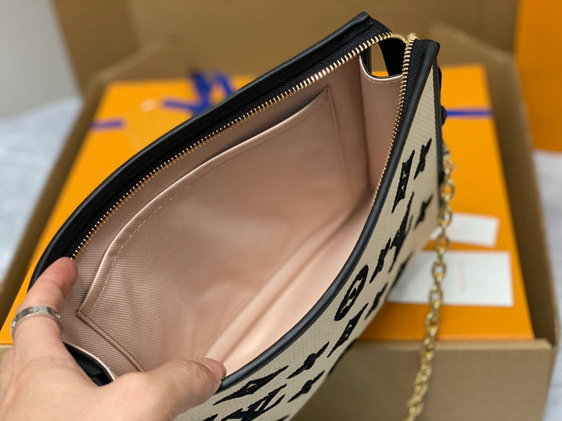 LOV - Luxurious Totes - 039