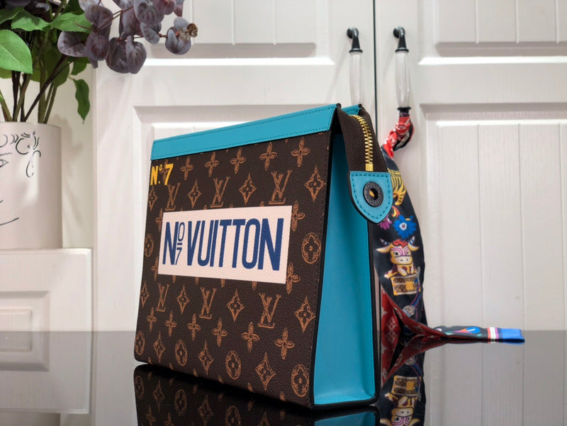 LOV - Luxurious Totes - 1770