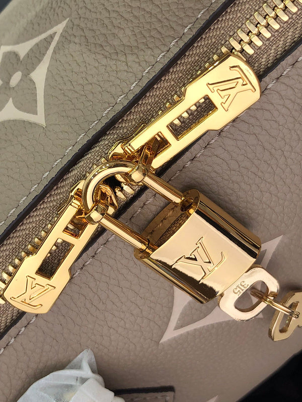 LOV - Luxurious Totes - 1261