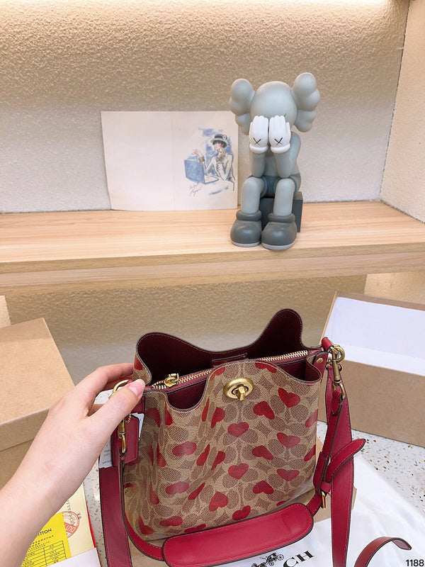 Luxurious Totes - CCH2 Bags - 101