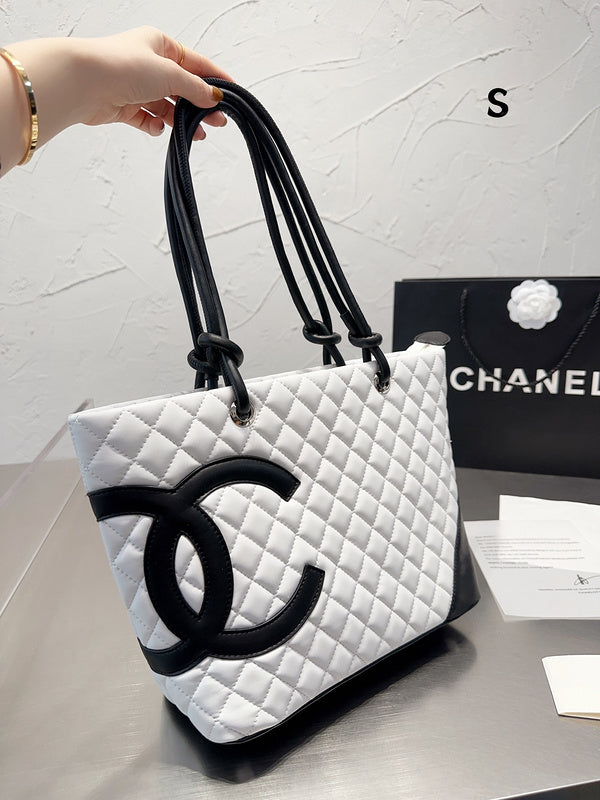 Luxurious Totes - CNL3 Bags - 428