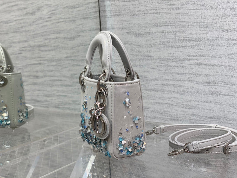 Luxurious Totes - Latest - 6397