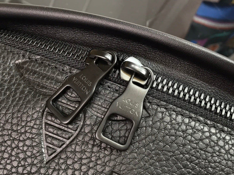 LOV - Luxurious Totes - 2420