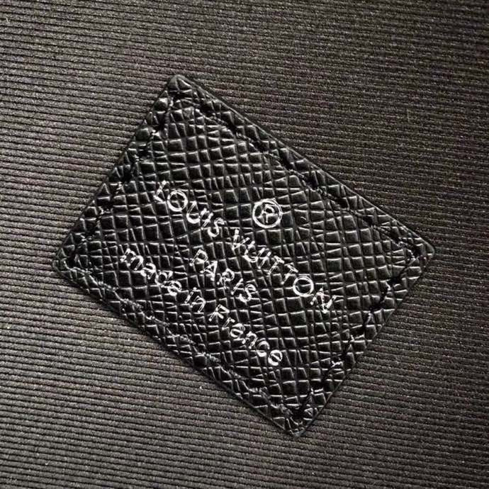 LOV - Luxurious Totes - 1873