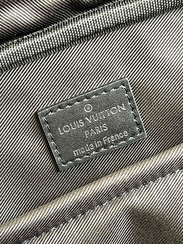 LOV - Luxurious Totes - 1840