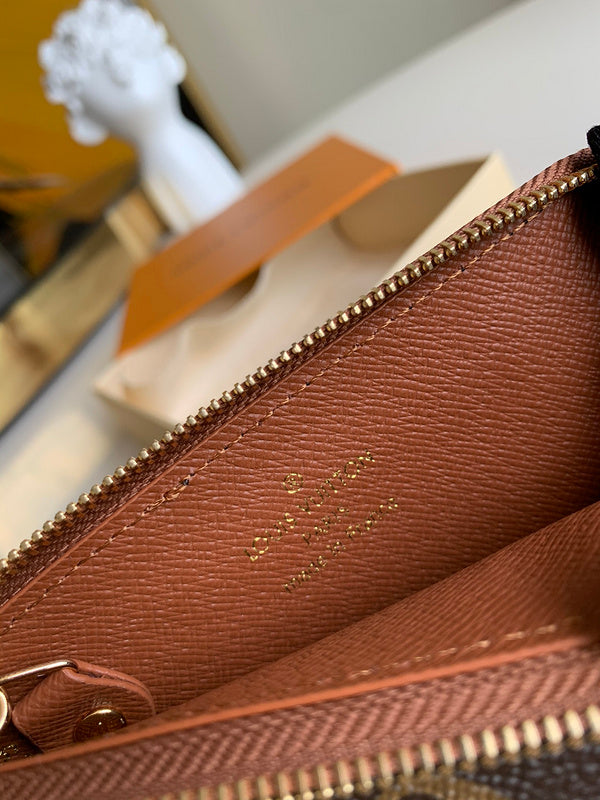 Luxurious Totes - Latest - 836