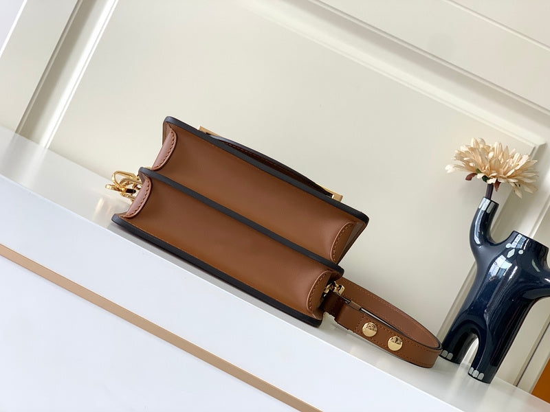 LOV - Luxurious Totes - 216