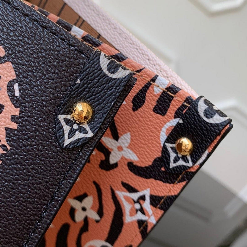 LOV - Luxurious Totes - 439