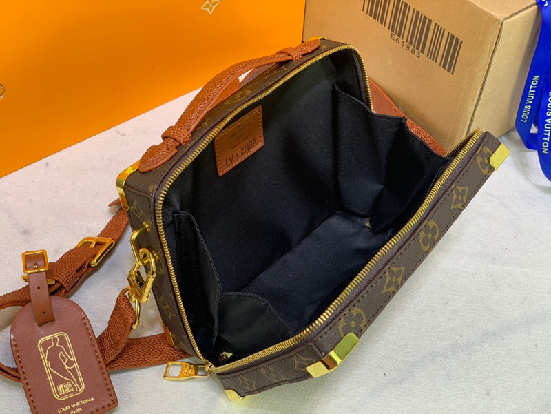 LOV - Luxurious Totes - 2352