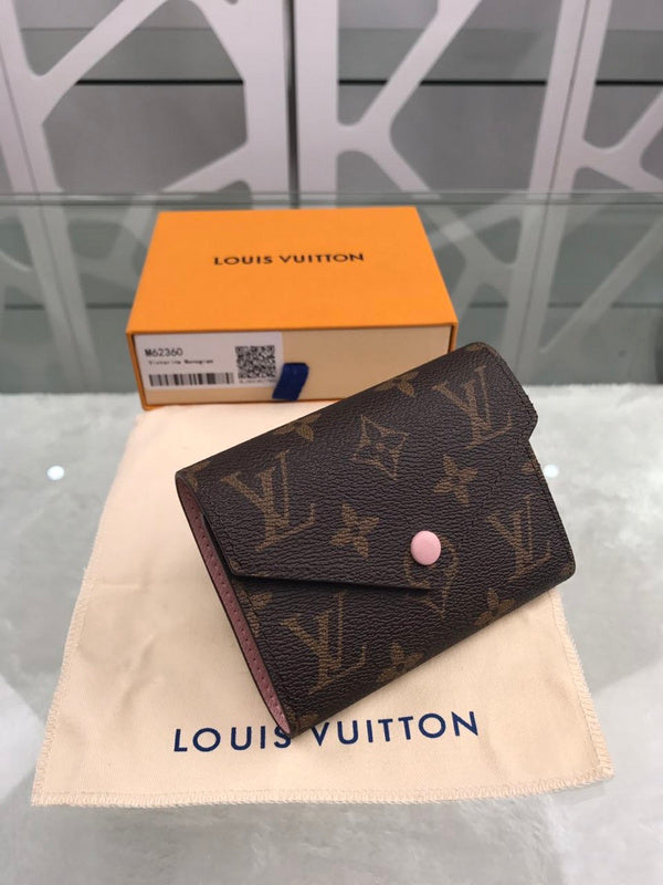 LOV - Luxurious Totes - 2343