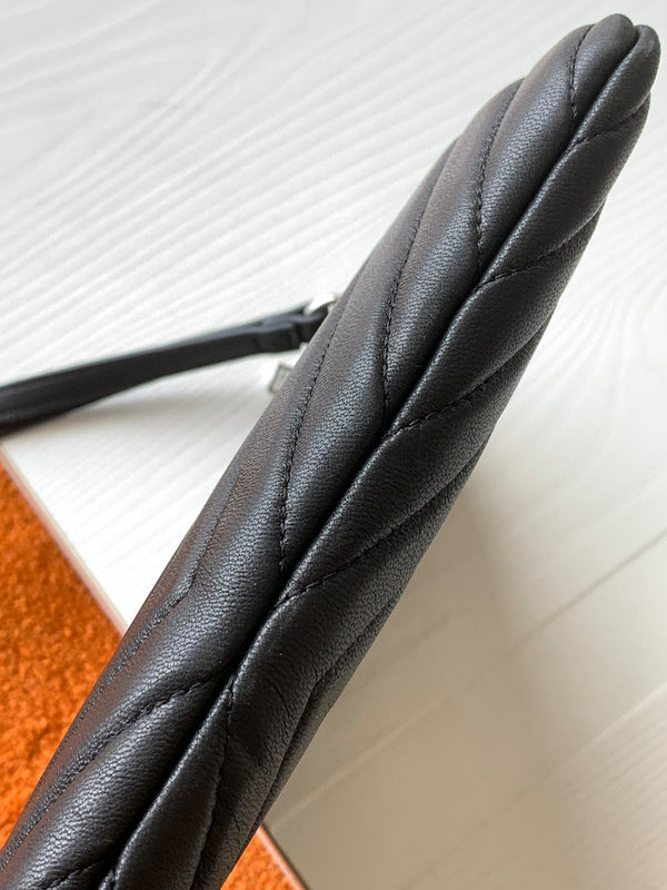 Luxurious Totes - Latest - 8657