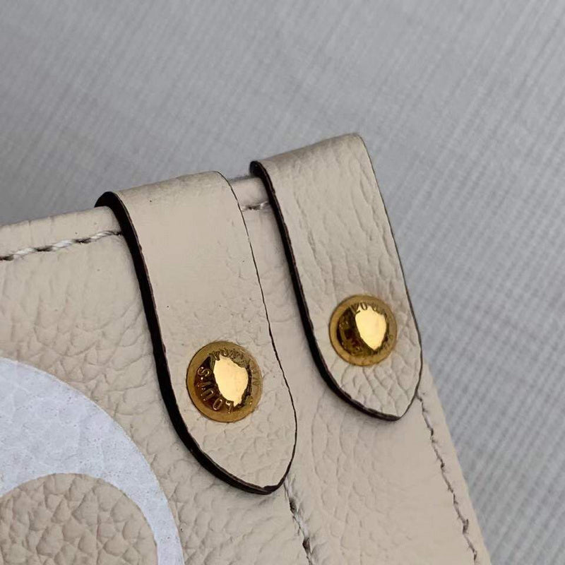 LOV - Luxurious Totes - 2468