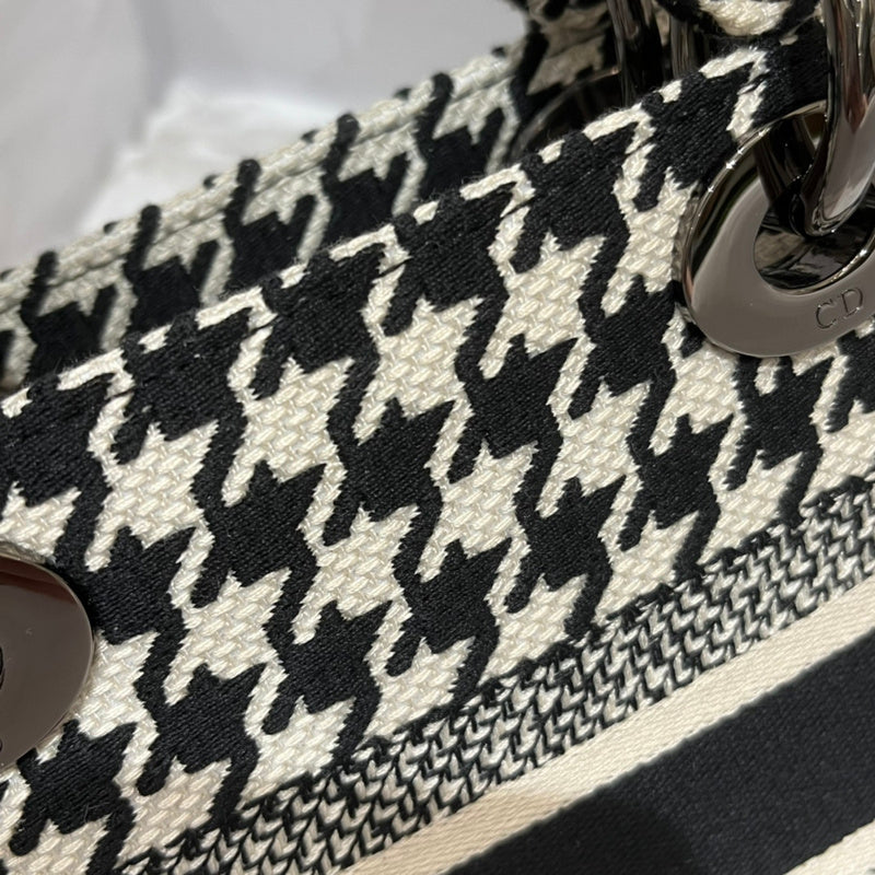 Luxurious Totes - Latest - 6205