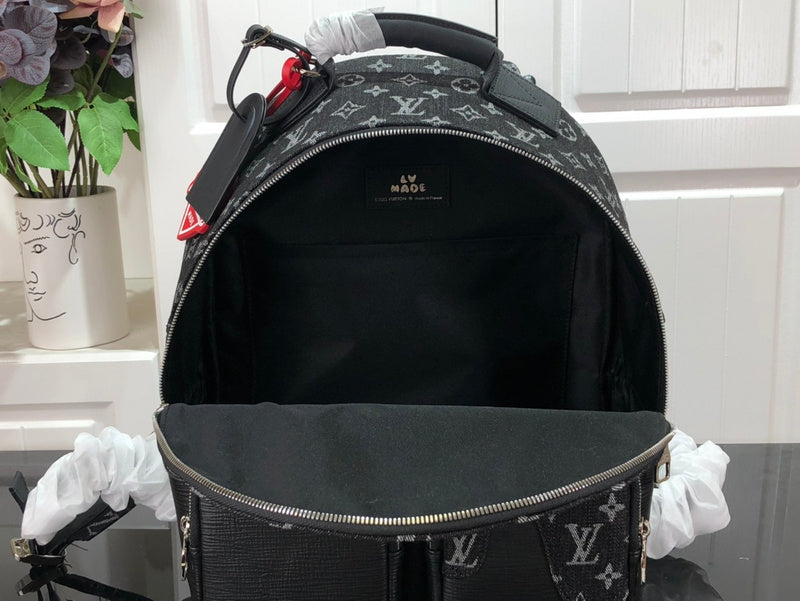 LOV - Luxurious Totes - 2024