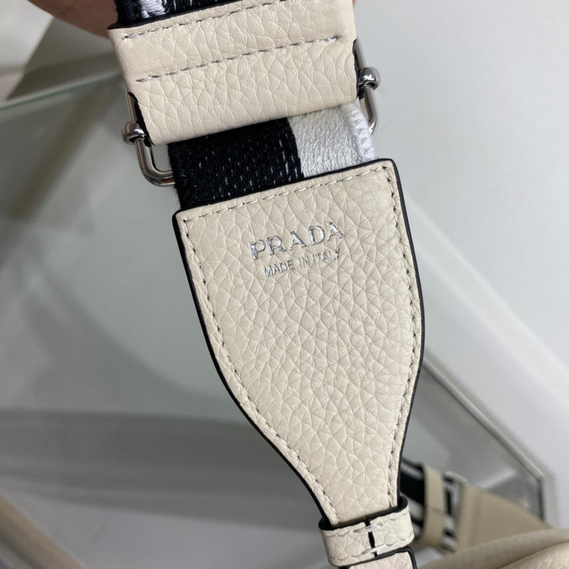 Luxurious Totes - Latest - 4557