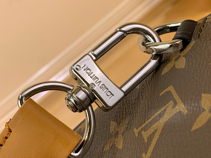 LOV - Luxurious Totes - 057