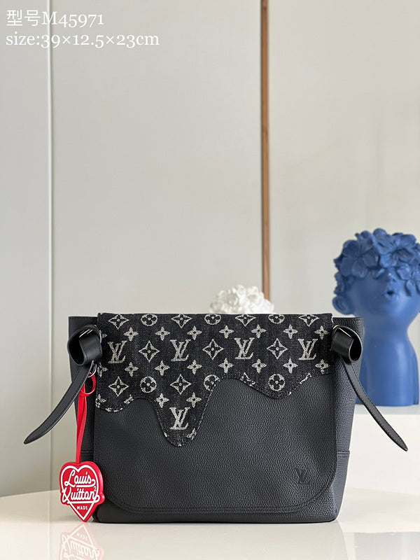 LOV - Luxurious Totes - 2166