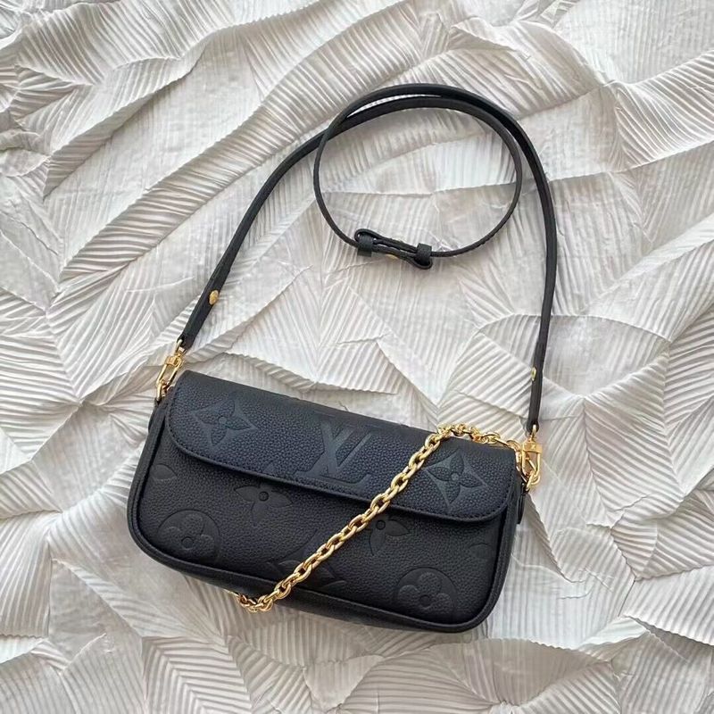 LOV - Luxurious Totes - 184