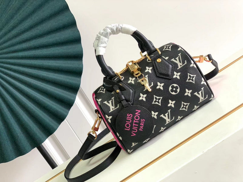 LOV - Luxurious Totes - 1630