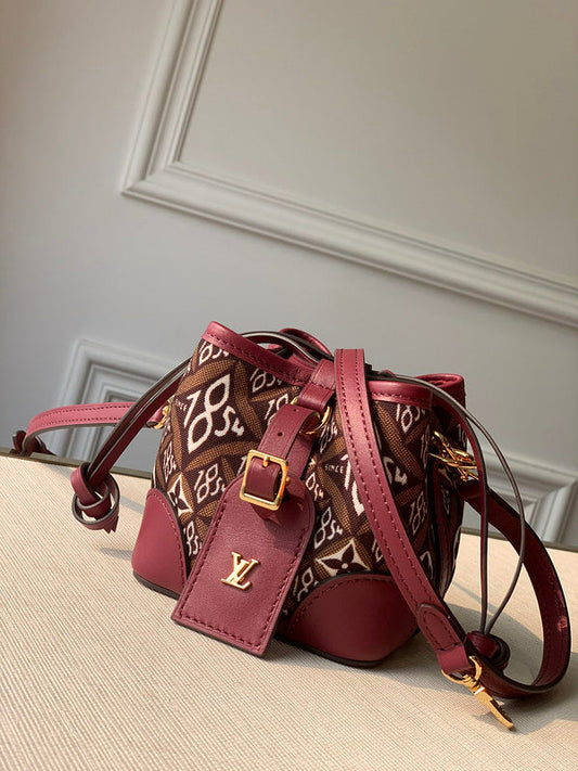 Luxurious Totes - Latest - 1543