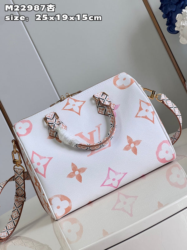 LOV - Luxurious Totes - 010